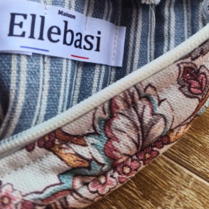 Trousse cœur matelassée motif floral – vue 4